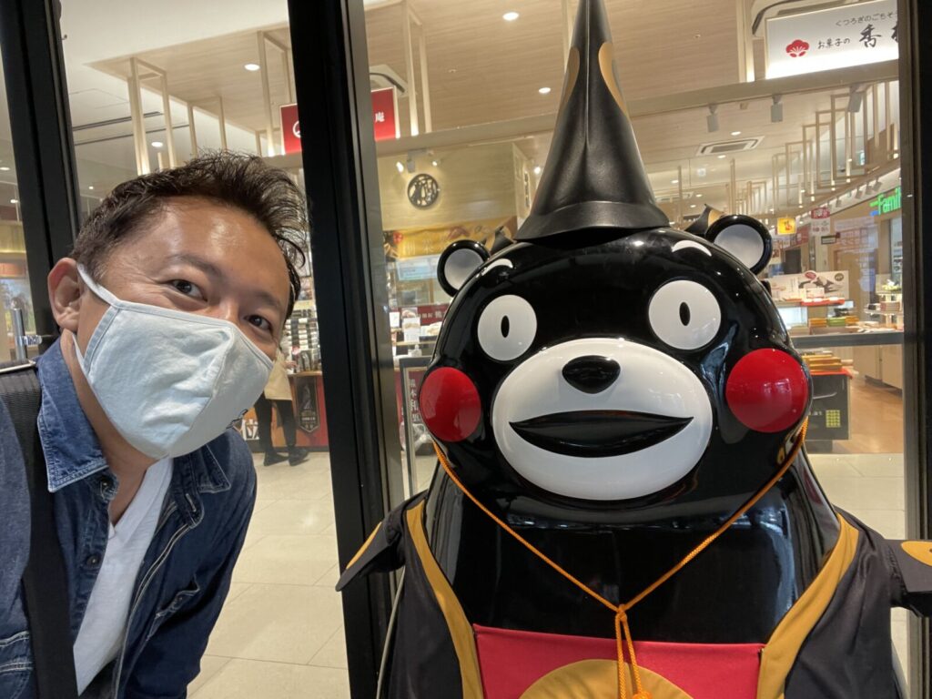 くまモンが清正公に キムカズ発信 くまモンが清正公に キムカズ発信